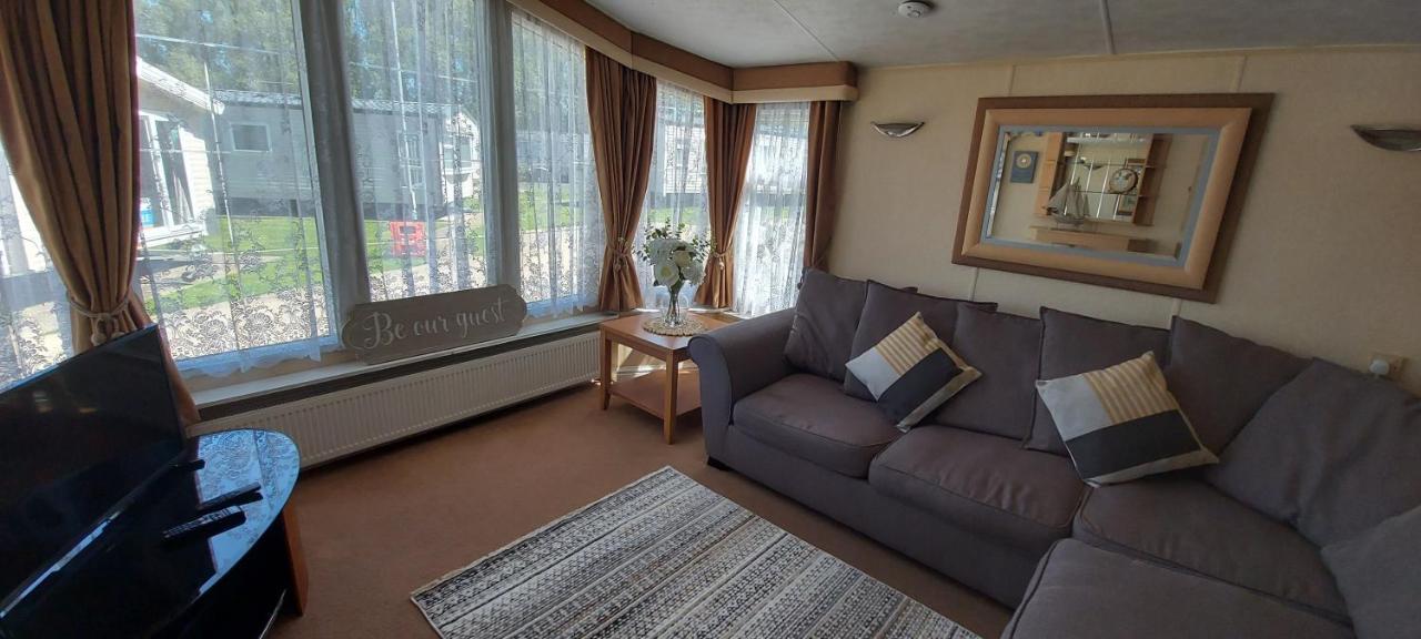 A Fashionable Caravan In A Peaceful Seaside Town Sandown Exterior foto